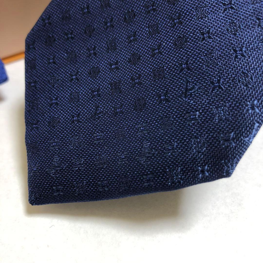 ルイヴィトン　ネクタイ【極美品】