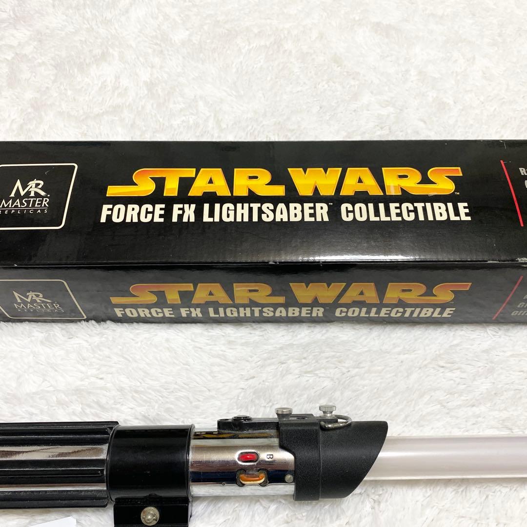 スター・ウォーズ　ダース・ベイダー　フォースFXライトセーバー　スタンド付き