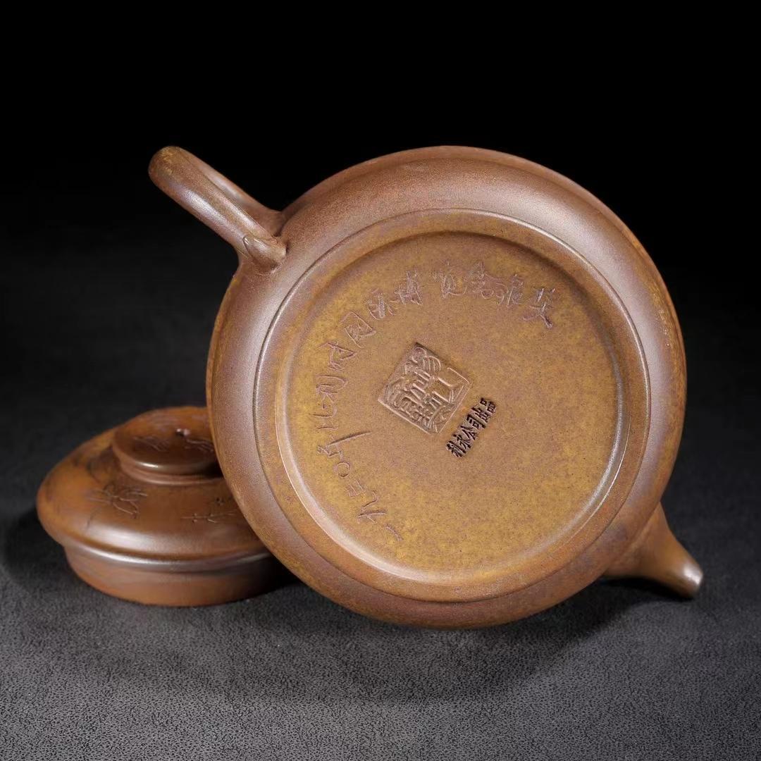 中国古美術・原鉱底槽清紫砂壺(高温窯変) ·底款:兪錫山·紫砂・朱泥・急須・置物