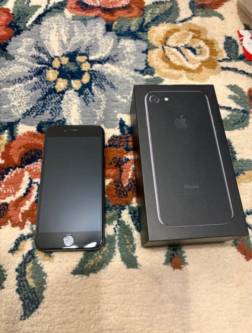 【あちゃん専用】iPhone 8 ブラック 本体 箱付き バッテリー100%