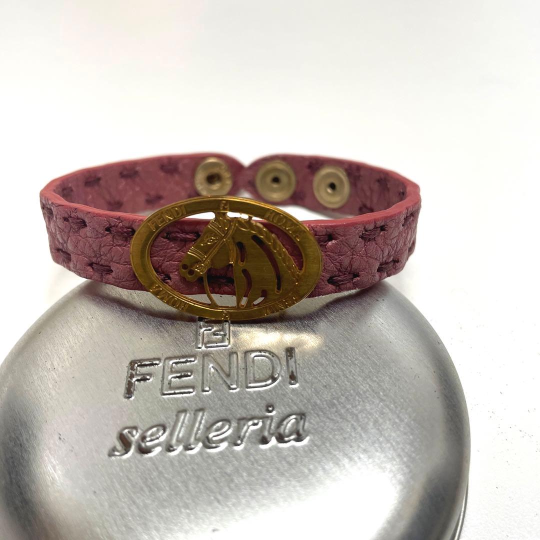 FENDI 革ベルト馬チャーム