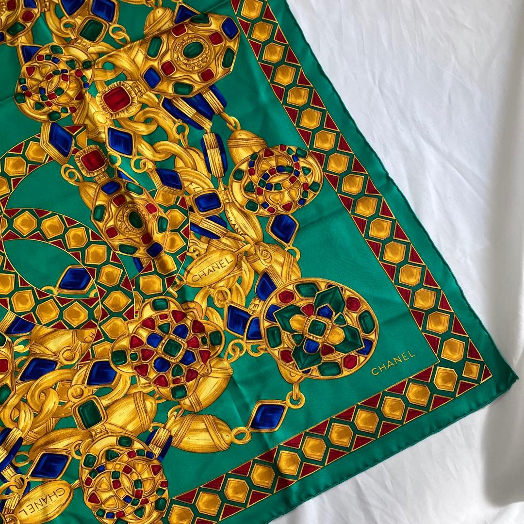 CHANEL ジュエリーモチーフ CC シルク 大判スカーフ