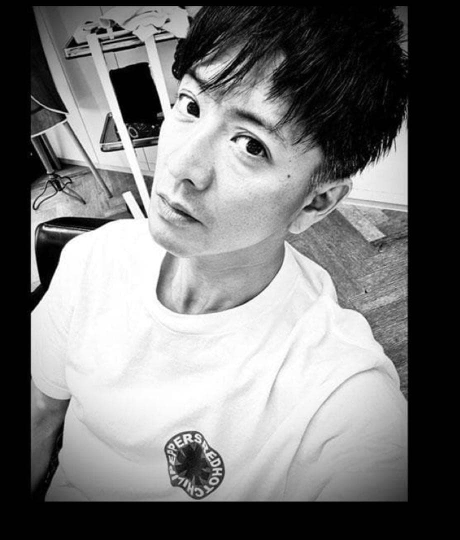 RED HOT CHILI PEPPERS Tシャツ UNDER Rロンハーマン