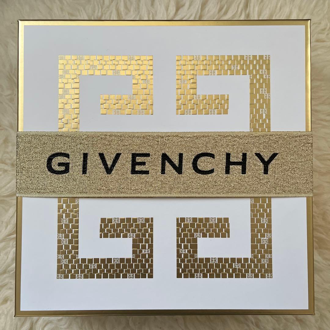 アジザ　IRRESISTIBLE GIVENCHY 香水コフレ