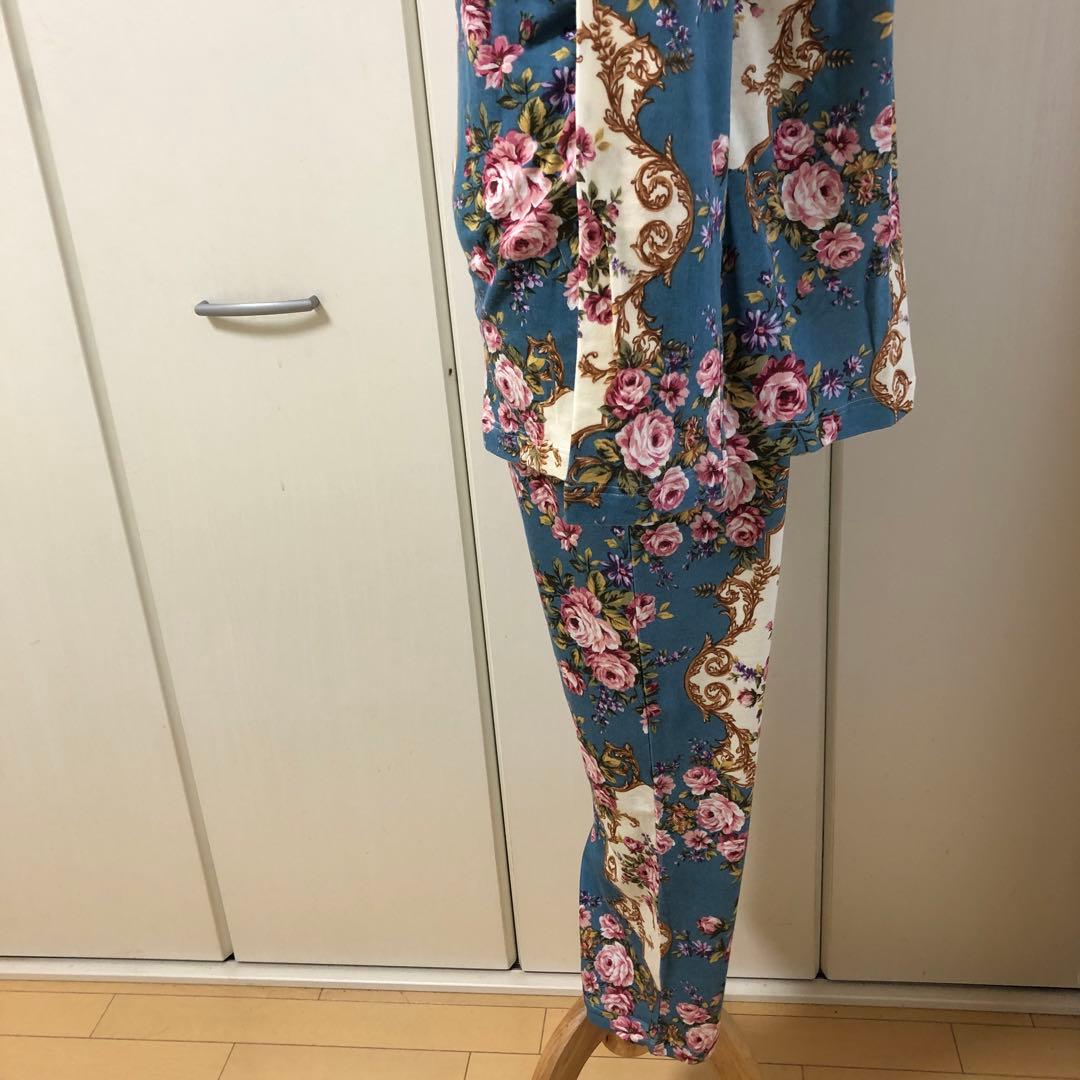 TUNIC 鴨居羊子　薔薇柄プリント ルームウェア・パジャマ