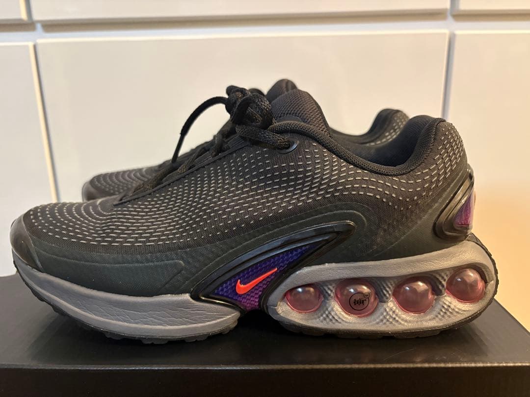美品　NIKE AIR MAX Dn All night 25.5cm