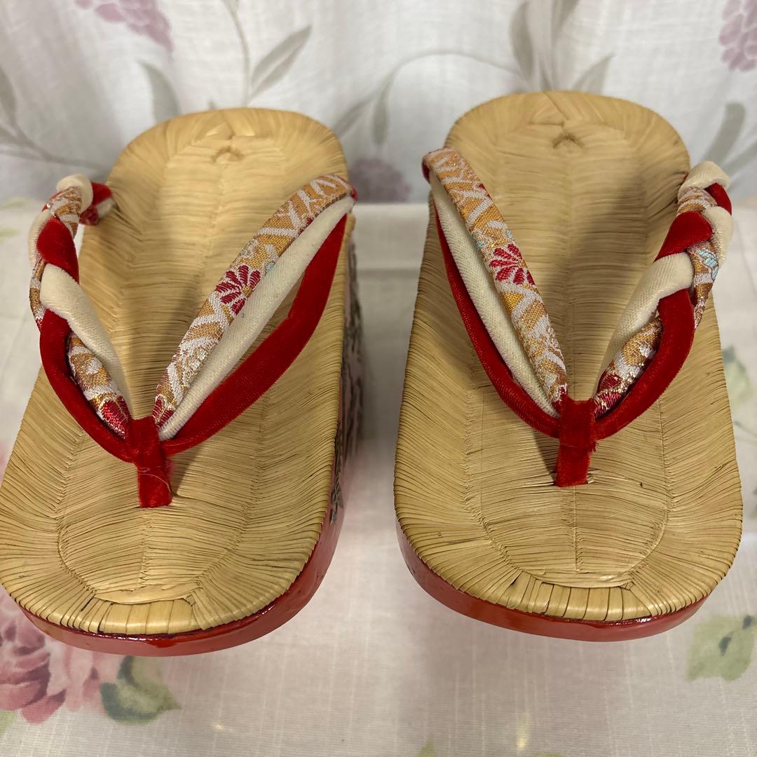 赤い鶴模様の木製　こっぽり
