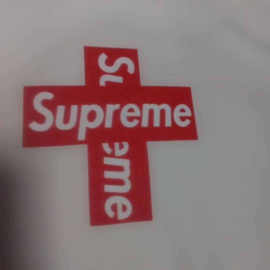 ２点Supreme Tiffany & Co.デザイン、Supreme✞box