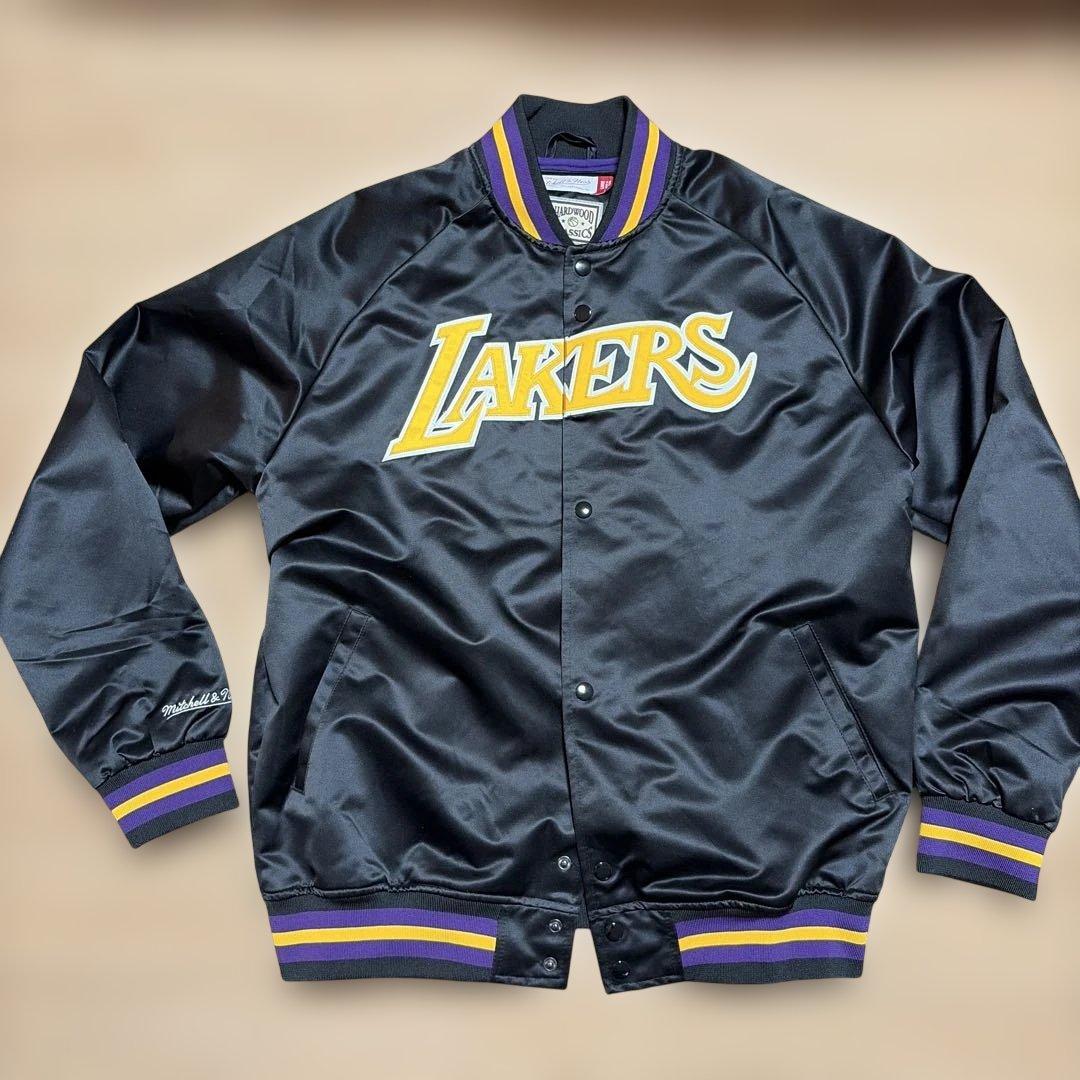 Mitchell & Ness製ロサンゼルス・レイカーズのジャケット