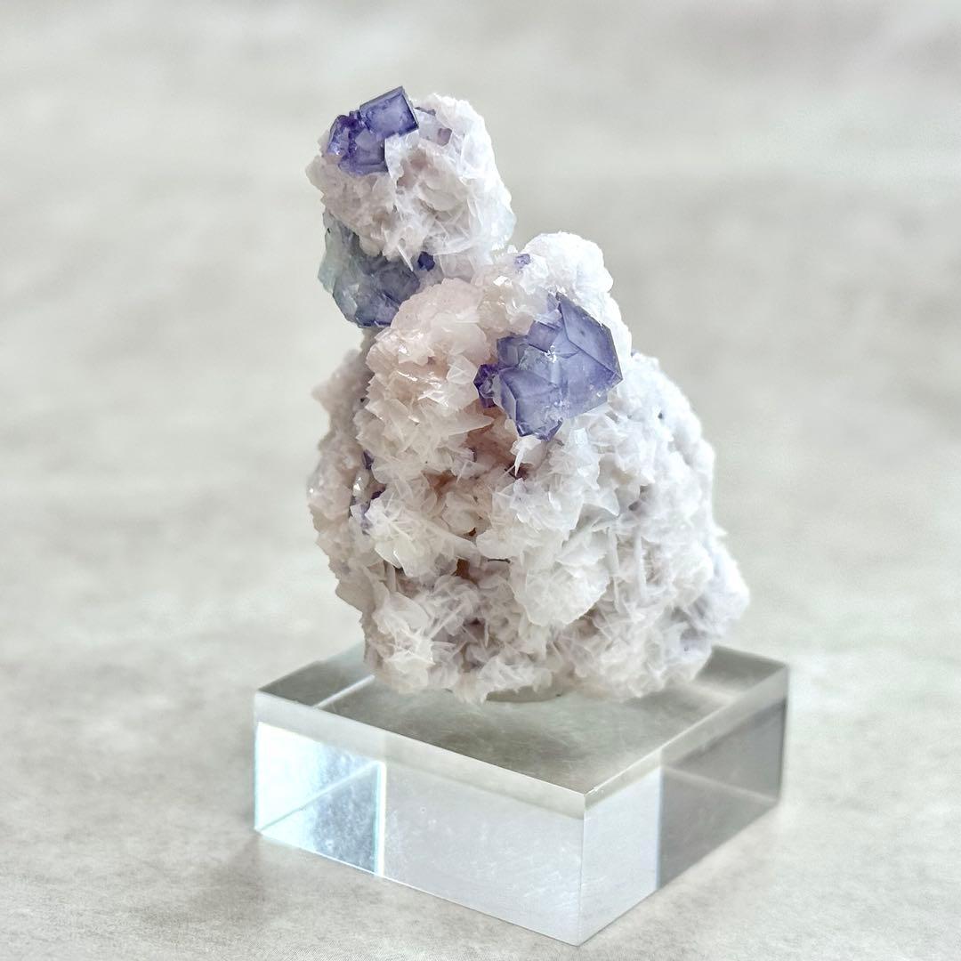 【D290】ポーセリンフローライト Aタイプ ヤオガンシャン 原石 鉱物 標本