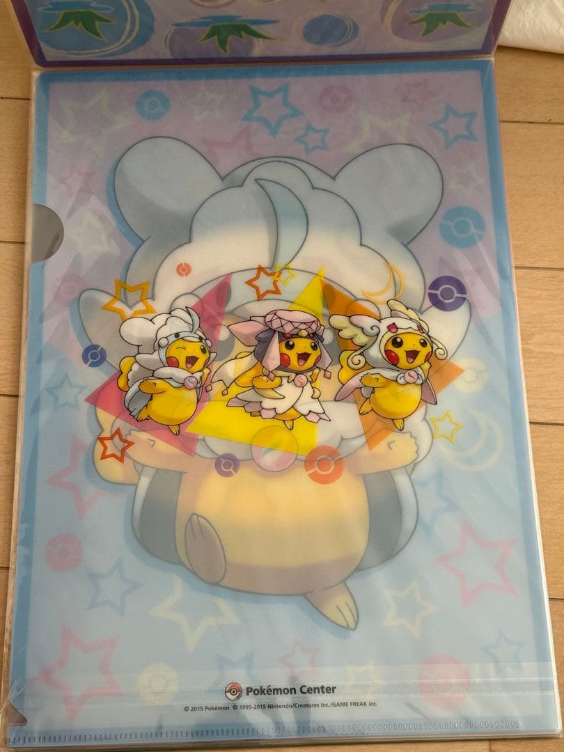 メガポンチョを着たピカチュウ　クリアファイルセット