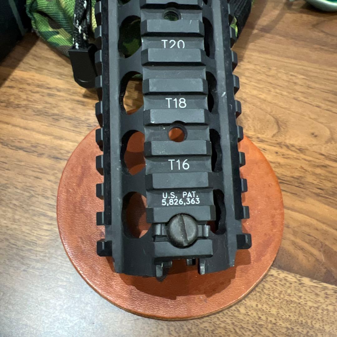実物　ナイツアーマメント　m4a1 ras