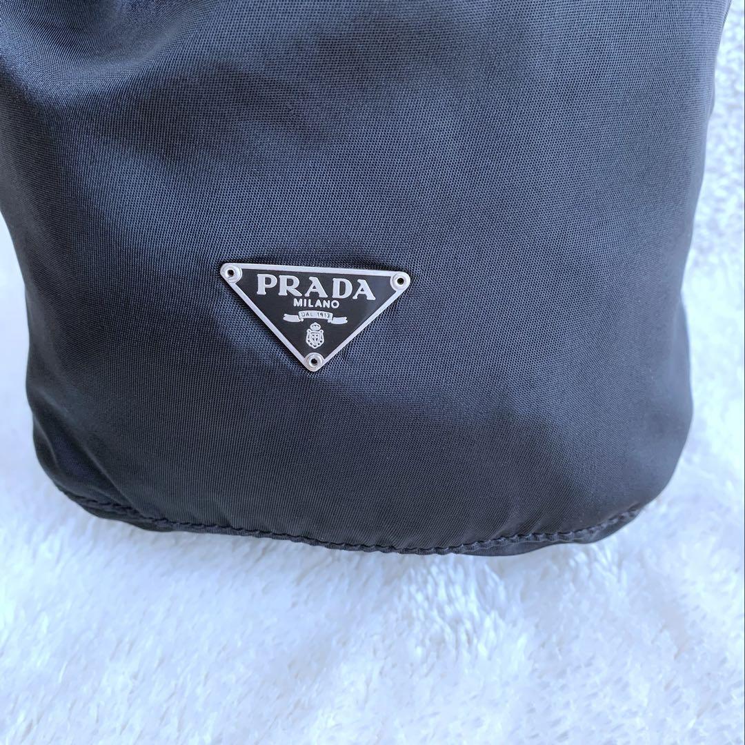 美品 PRADA プラダ 巾着 アクセサリーポーチ ナイロン ブラック