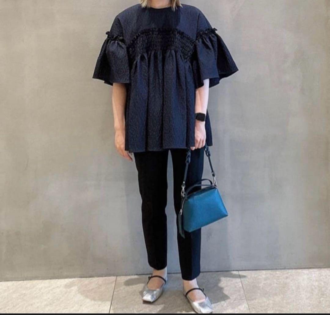 新品！UNITED ARROWS ジャカードシャーリングフレアスリーブブラウス