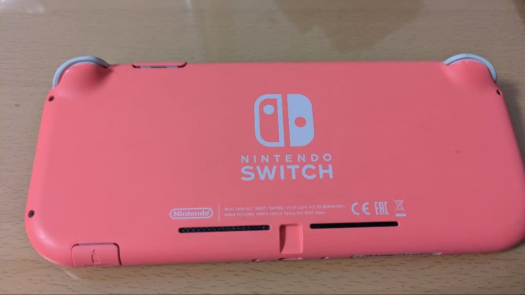 Nintendo Switch Lite コーラルピンク