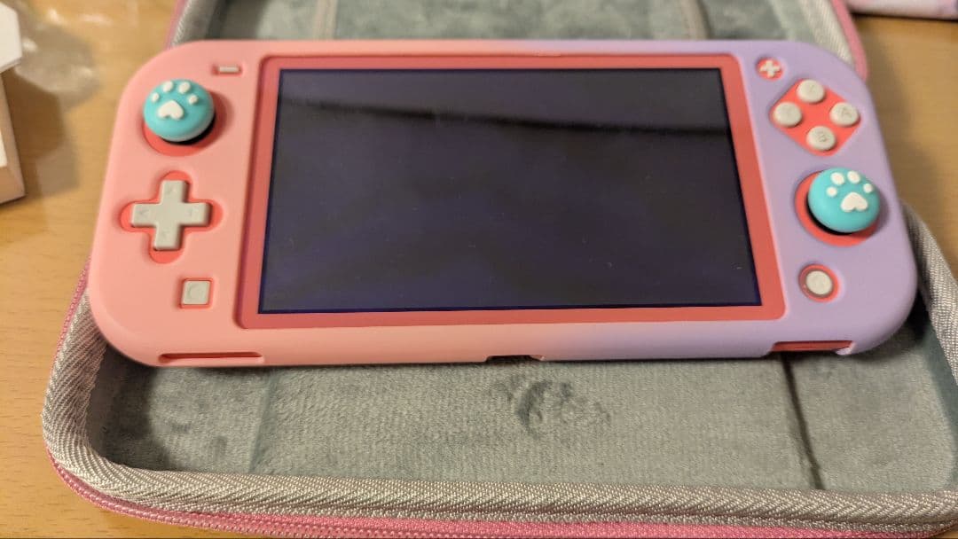 Nintendo Switch Lite コーラルピンク