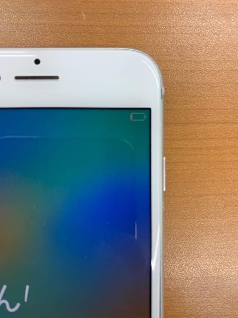 ゆ*ん様 動作確認済 iPhone 8 64GB ID M2120