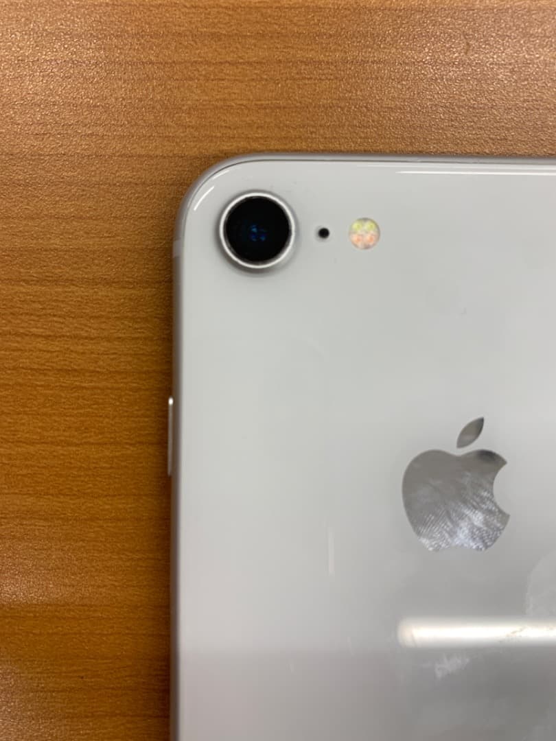 ゆ*ん様 動作確認済 iPhone 8 64GB ID M2120