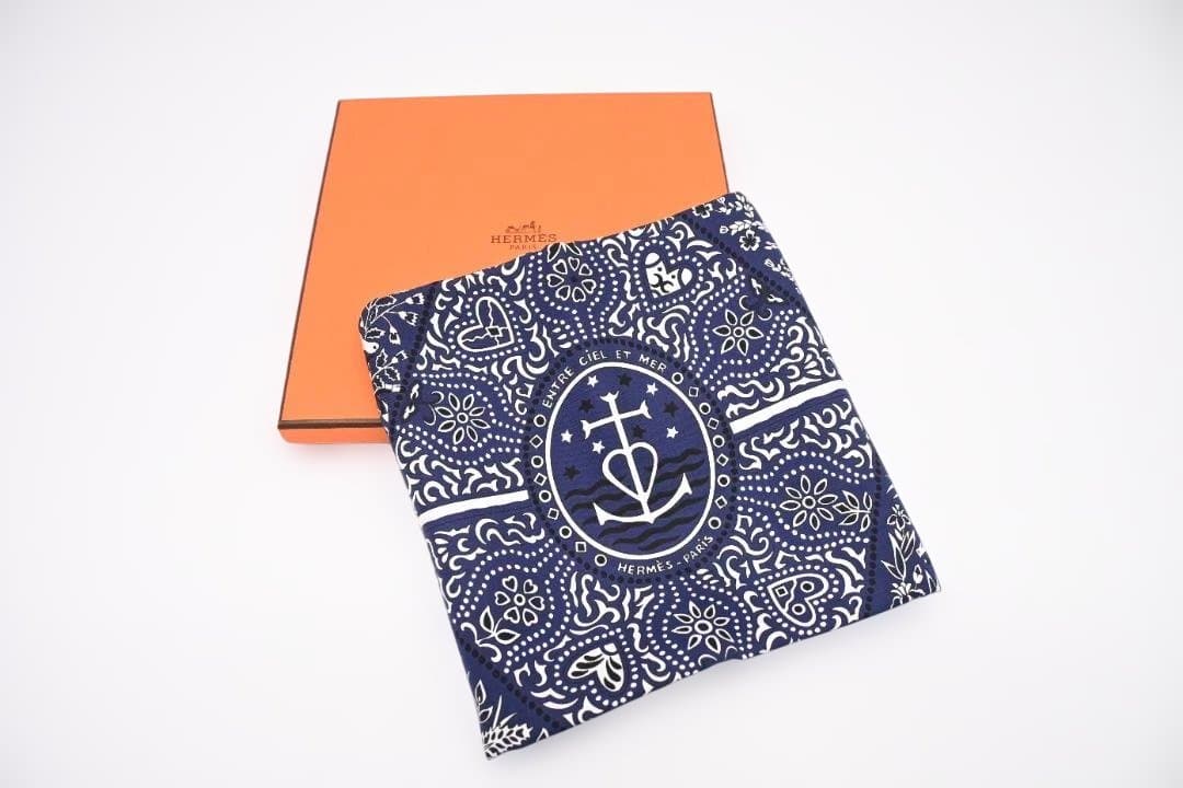 【極美品】エルメス カレ55 ENTRE CIEL ET MER 空と海の間