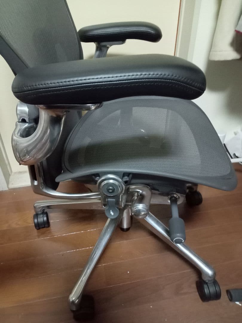 最高グレード アーロンチェア リマスタード 美品
