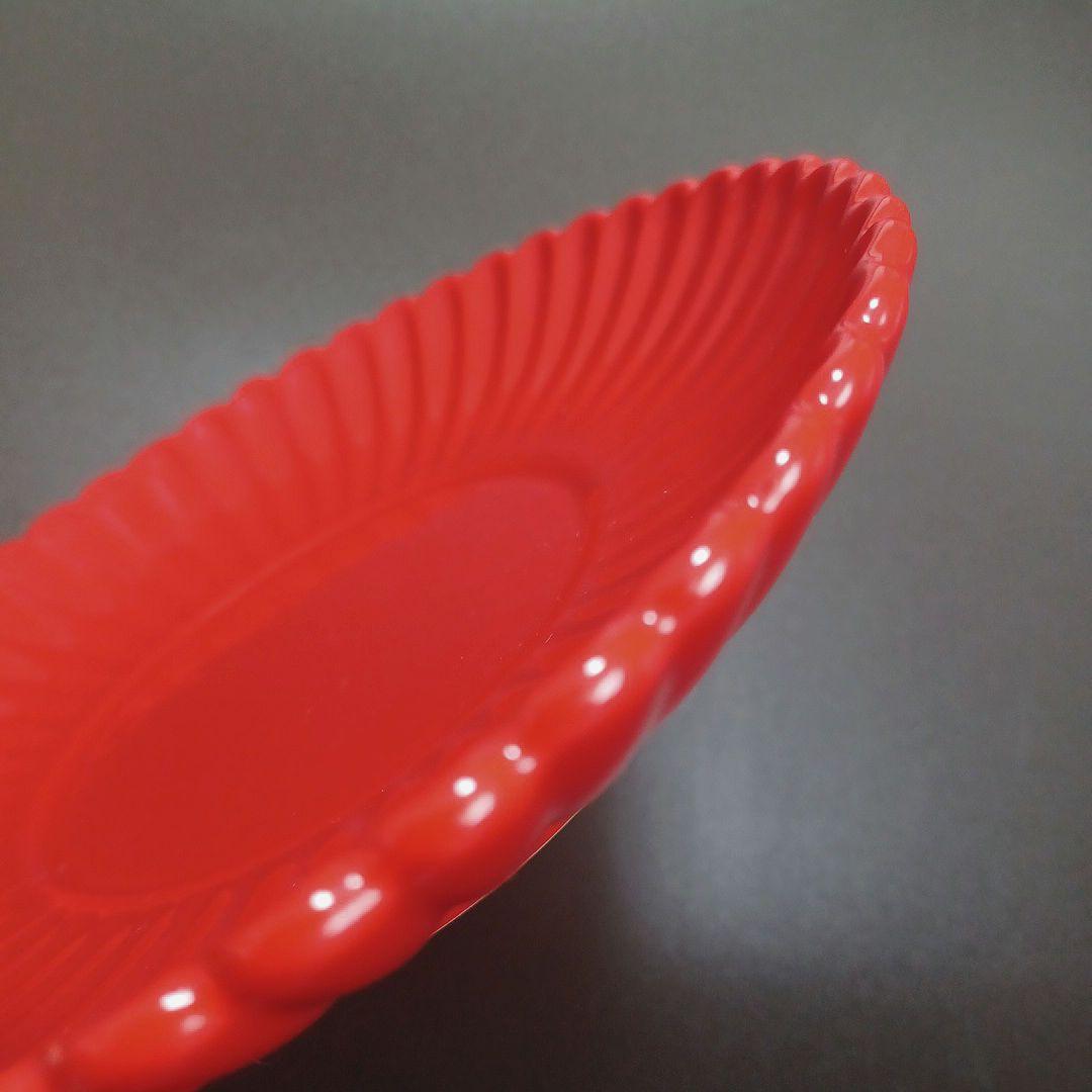 紅釉菊口皿
