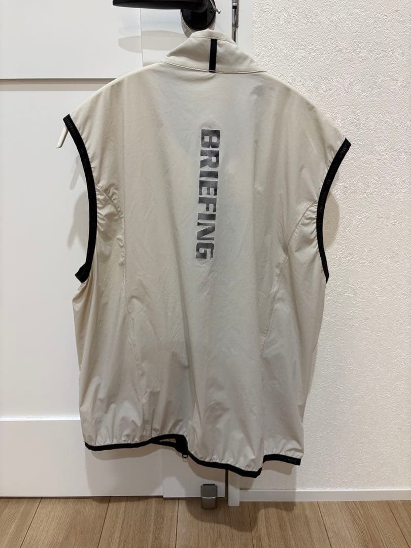 Briefing ブリーフィング　ウインドベスト　ベージュ　ゴルフウェア