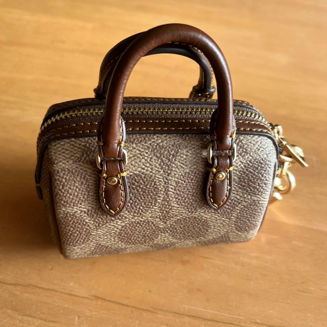 COACH ミニバッグ型キーホルダー ブラウン