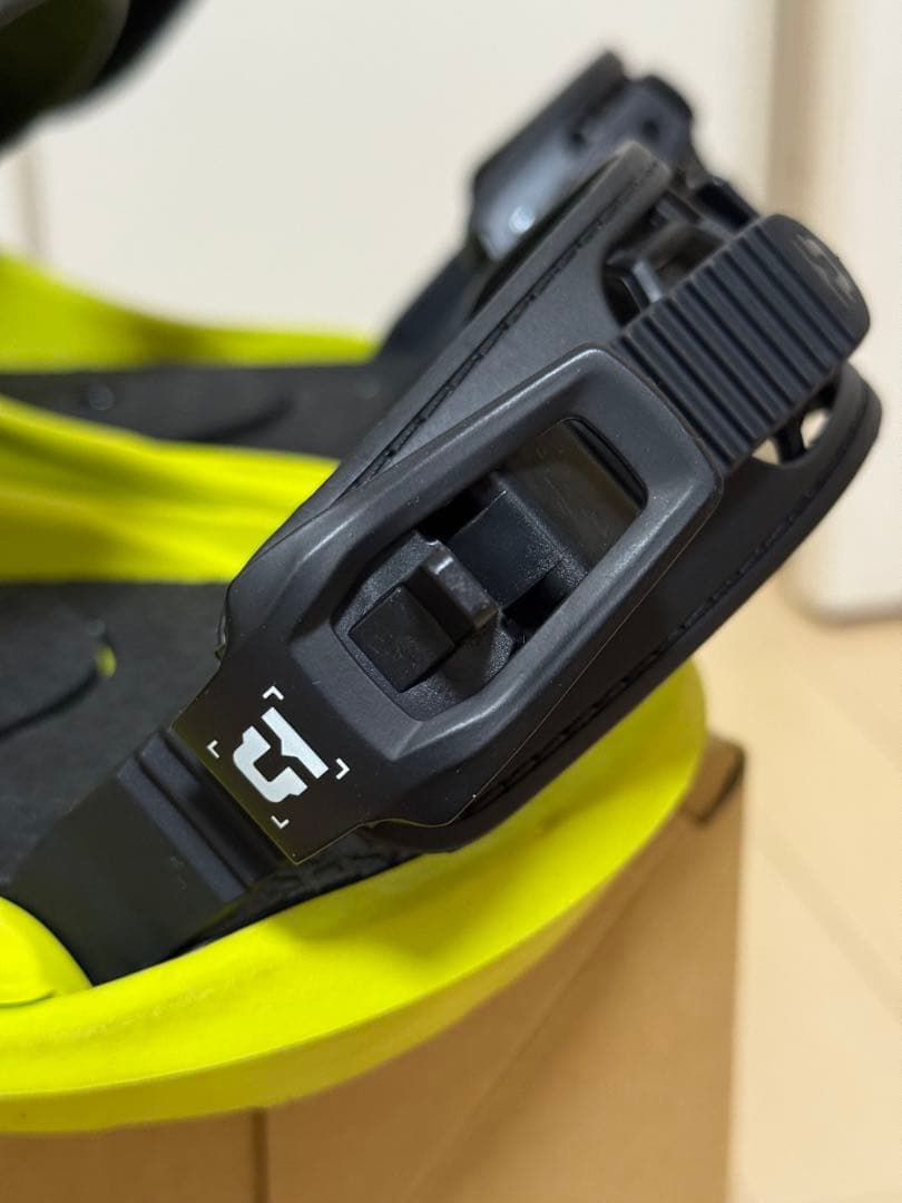 24-25UNION STRATA ACID GREEN Mサイズ