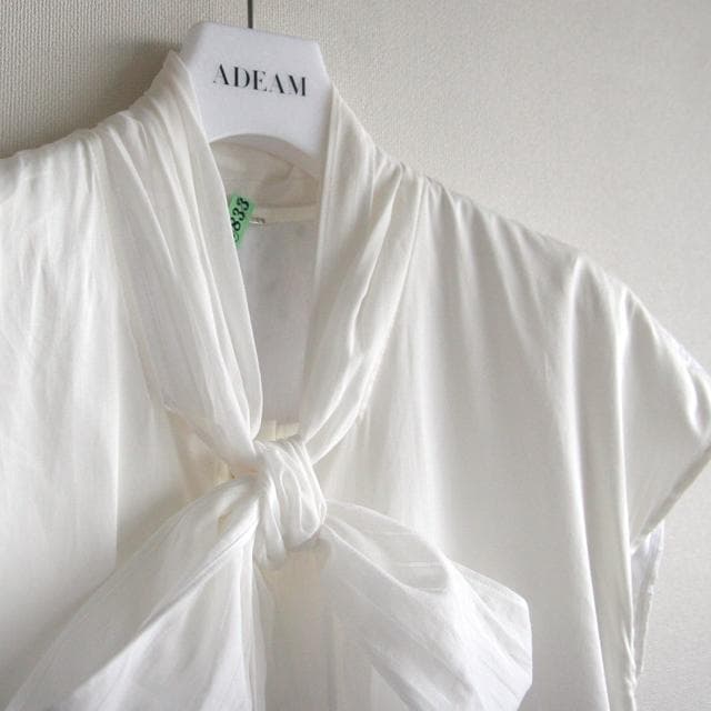 ADEAM By FOXEY ボウタイ リボン ブラウス 後ろカットレース