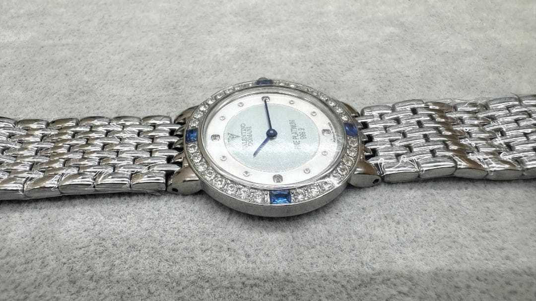 ★新品未使用★VALENTINO DOMANI 腕時計 999.9　稼働品