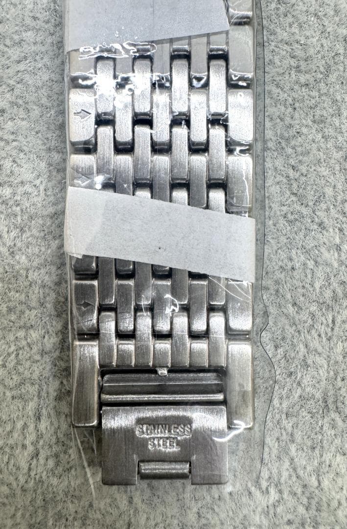 ★新品未使用★VALENTINO DOMANI 腕時計 999.9　稼働品