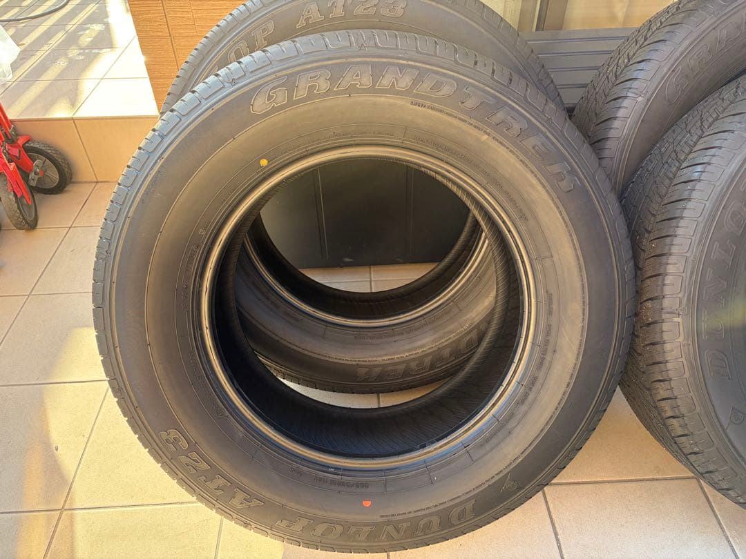 【新車外し】ランクル250 純正タイヤ265/65R18 ※送料込