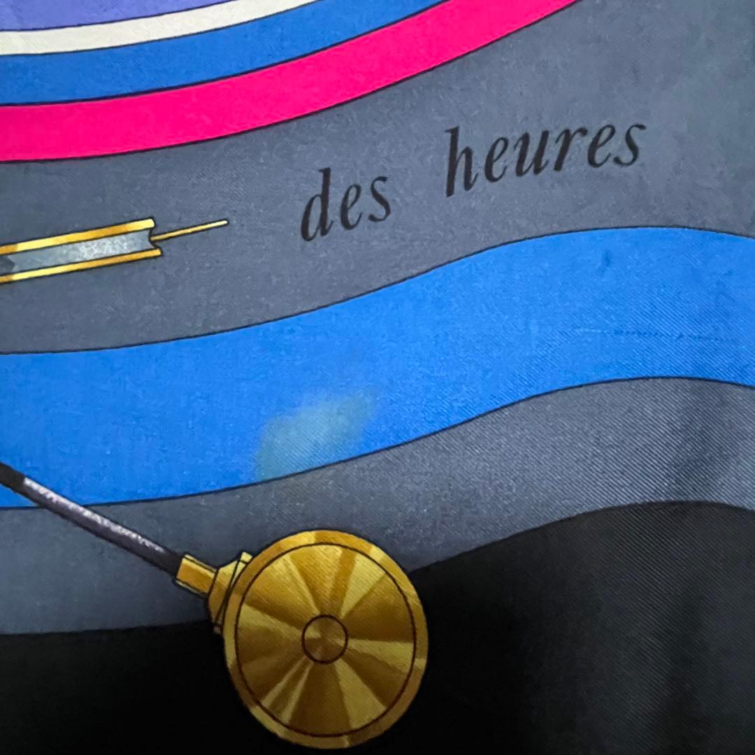 HERMES エルメス　花の中で過ごす時間　カレ90