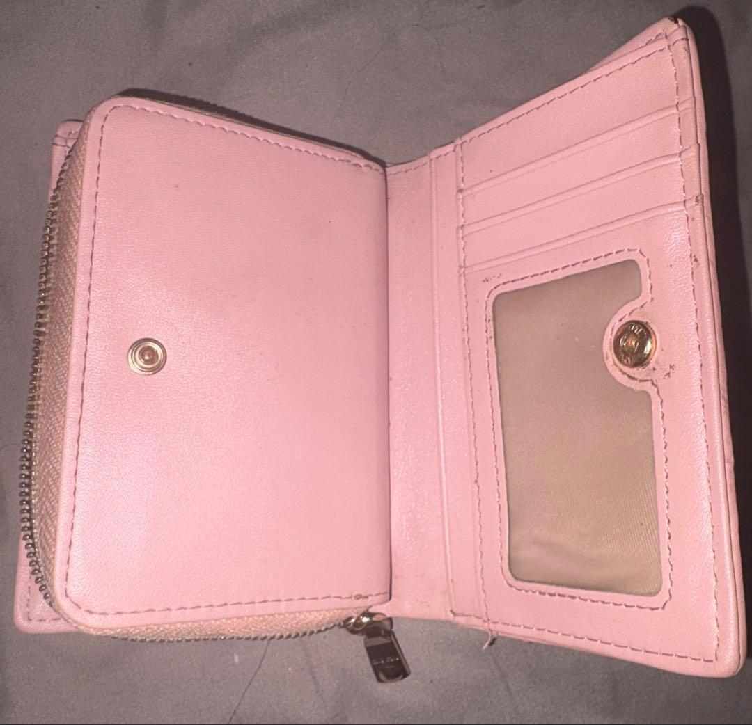 にっし‼️MIUMIU 2つ折り財布 ピンク マテラッセ