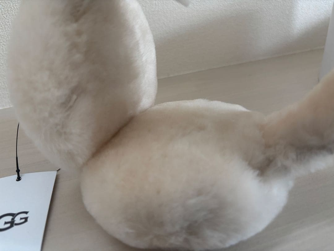 Ugg シープスキン もこもこ イヤーマフ 新品未使用