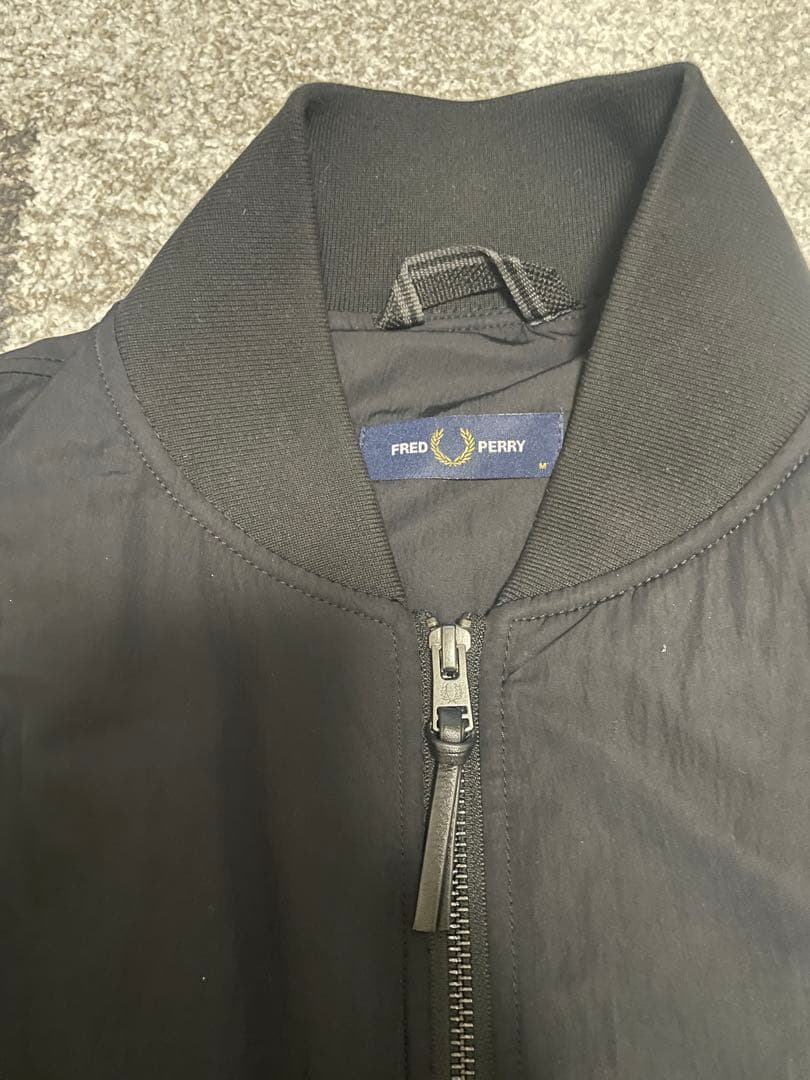 FRED PERRY ブラック ブルゾン