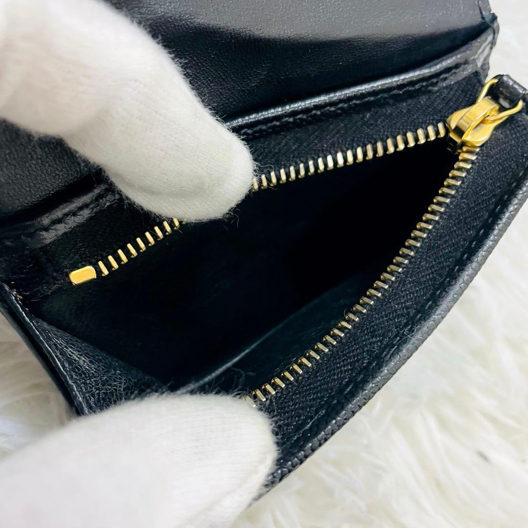 極美✨付属完備✨サンローラン 二つ折り財布 キルティング Vステッチ レザー 黒