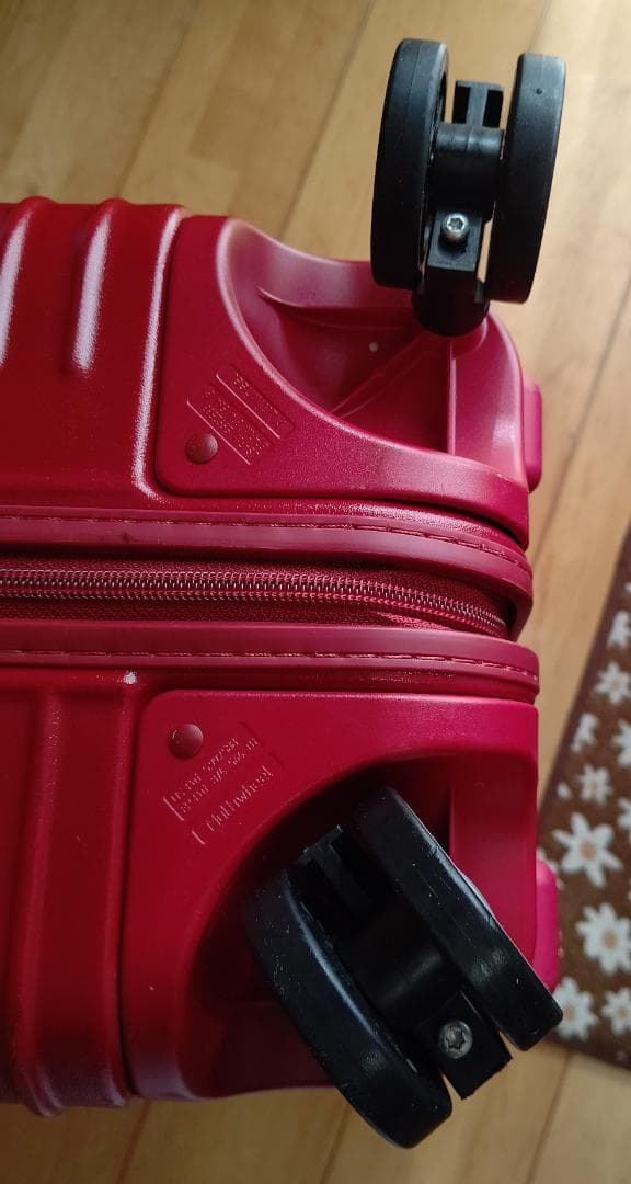 リモワ RIMOWA スーツケース 赤　4輪