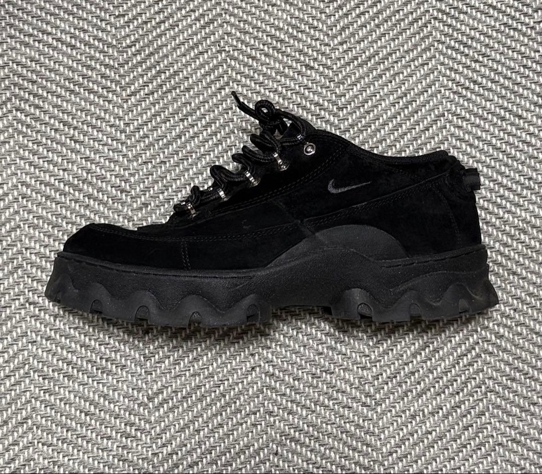 Nike ラハールロウ ブラック スエード スニーカー