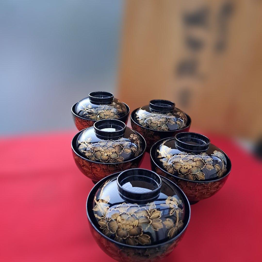 【輪島塗　沈金\"牡丹彫　御吸物椀×5客】布着本堅地　黒塗　未使用品