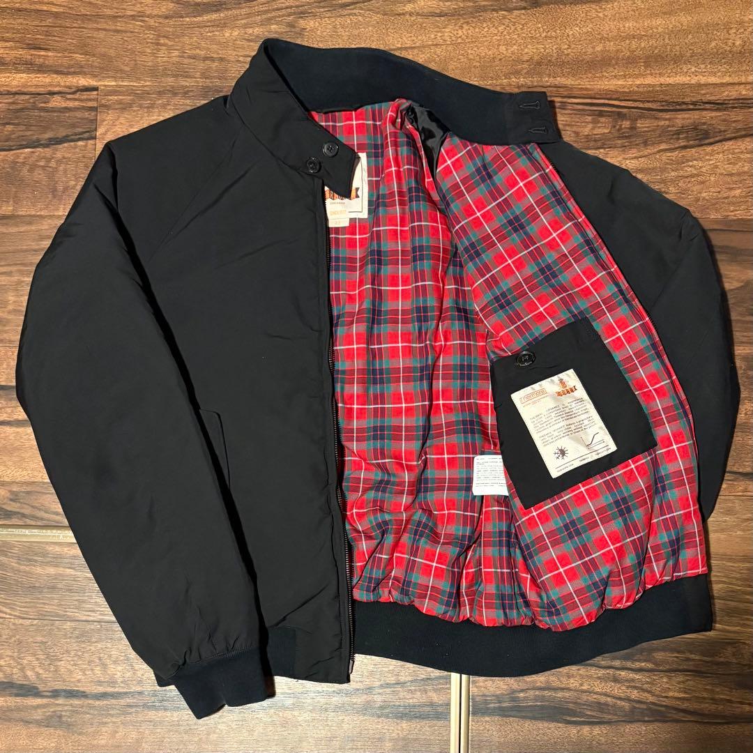 BARACUTA G9 中綿入りブラック42