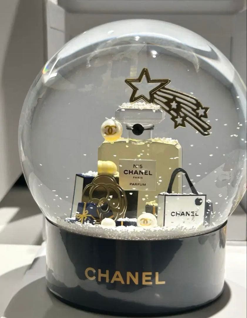 シャネルスノードーム2025年