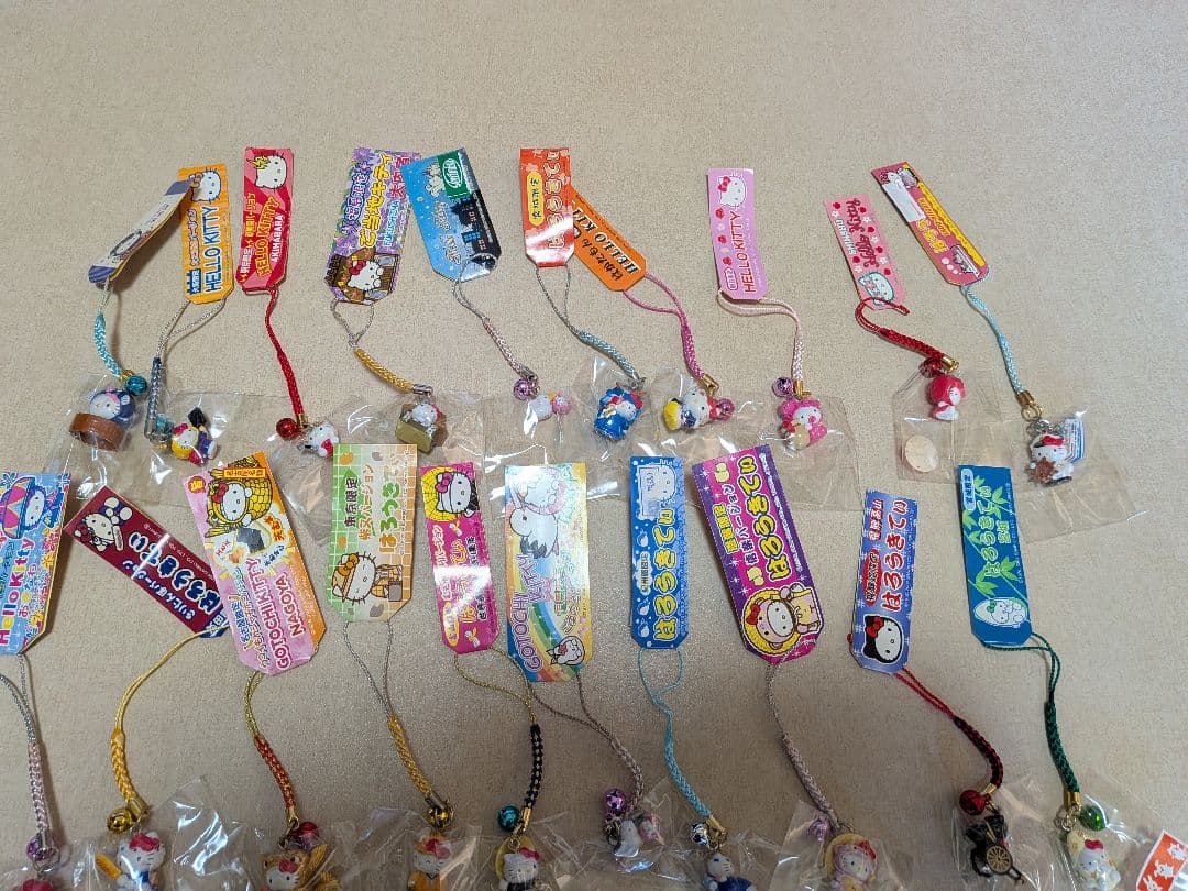 ご当地限定　キティ　根付　100個　レアあり