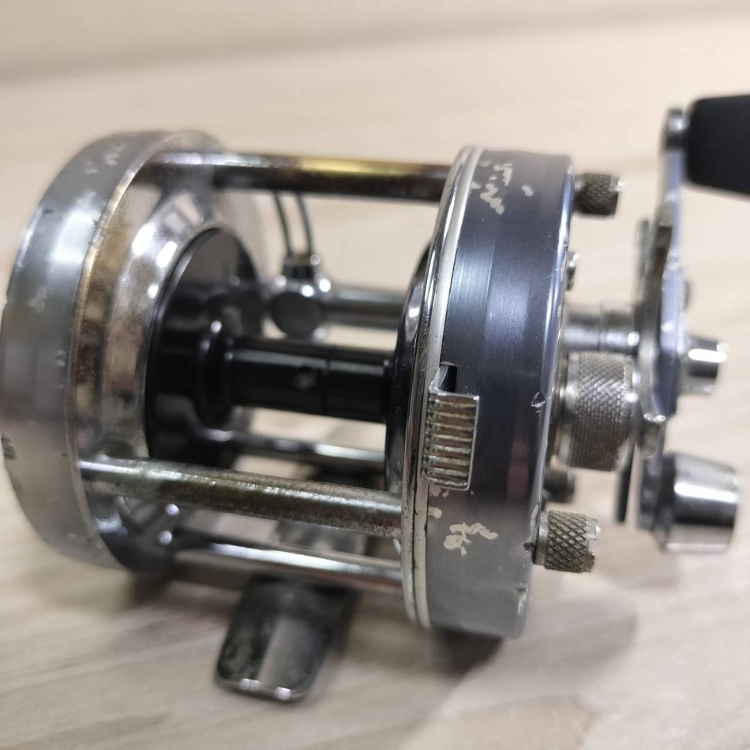 ☆ABU GARCIA アブ アンバサダー 5500C　ビンテージリール　灰