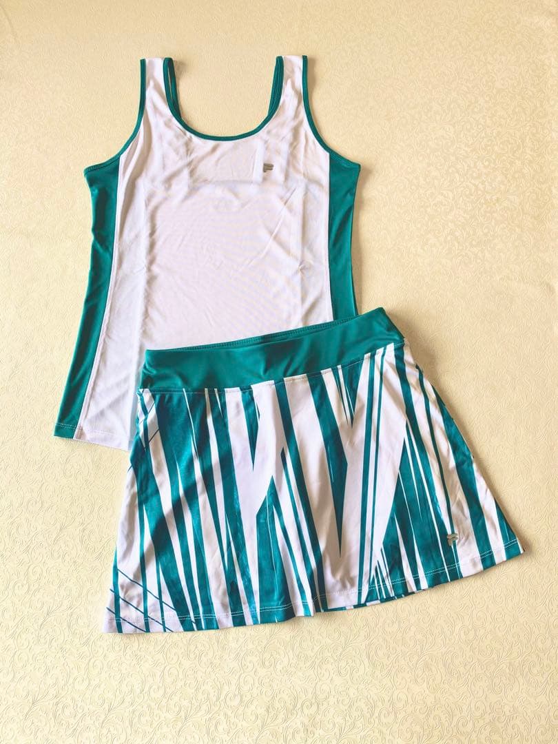 フィラテニスウェア　スコート　セット