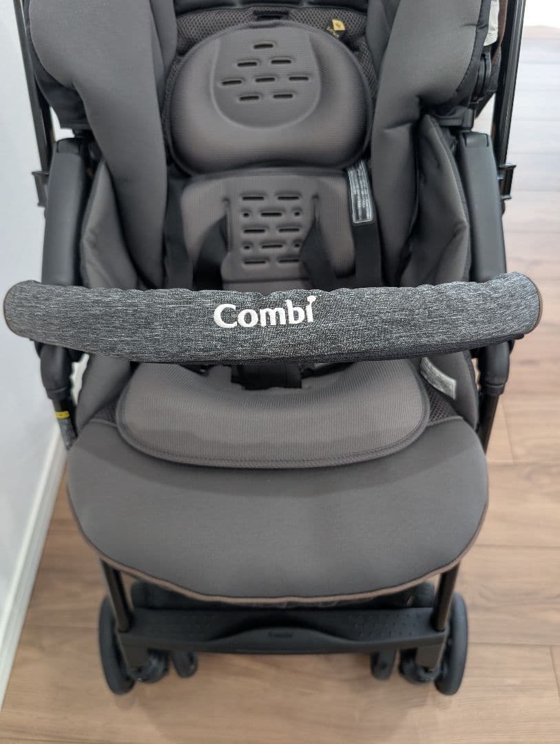 【美品・限定品】Combi スゴカルα‬4キャス　エッグショック HT