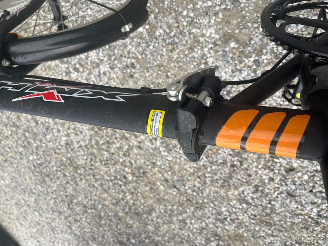 折りたたみ自転車 ブラック フロントサスペンション付き　直接引き取り