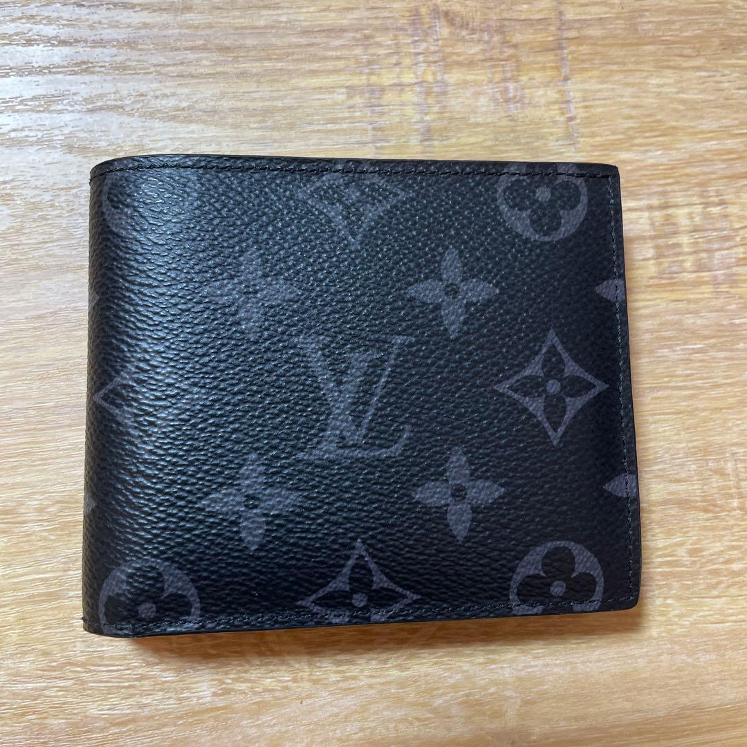 ルイヴィトン二つ折財布