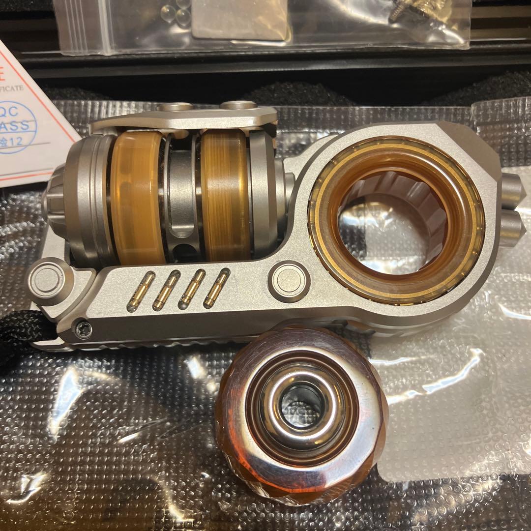2*g様 震旦Sinianフィジェットトイ グレネード型EDCスライダーガン 音