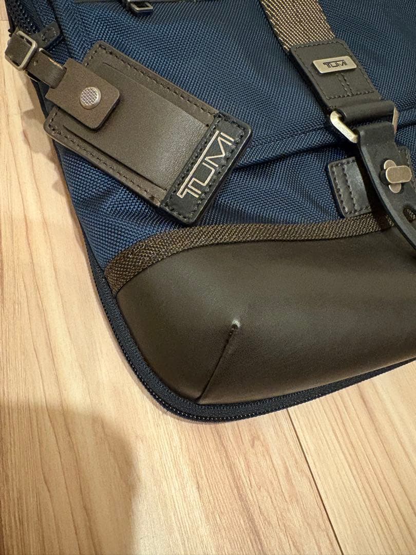 ［美品］TUMI ショルダーバッグ